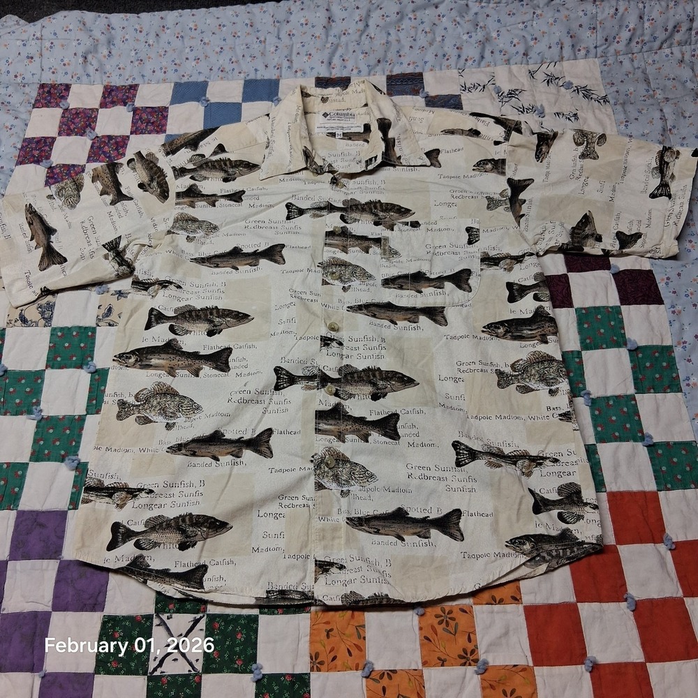 Vintage Columbia Fish Print All Over Button Up Shirt Size Medium Fishing